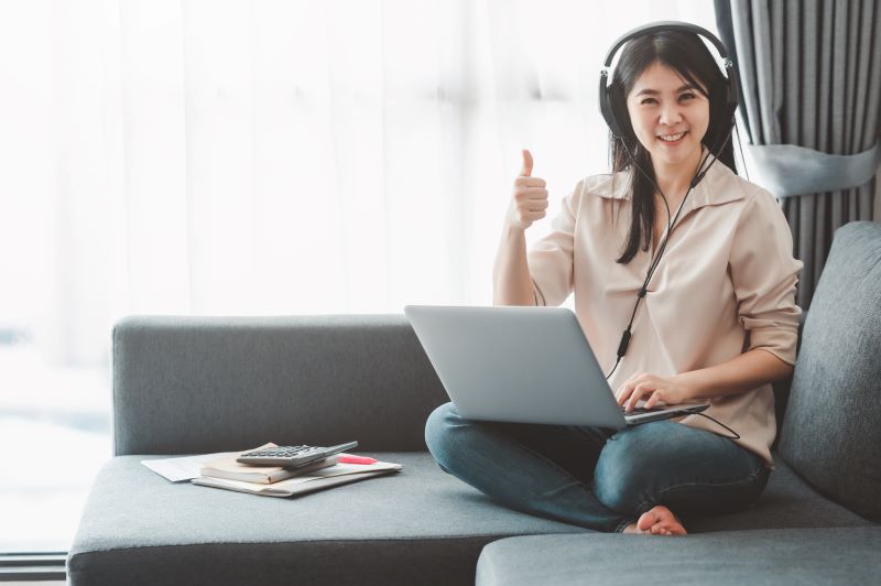 cam-nang-hop-truc-tuyen-2025-bi-quyet-dieu-hanh-hieu-qua